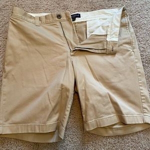 J crew factory khaki shorts size 33
